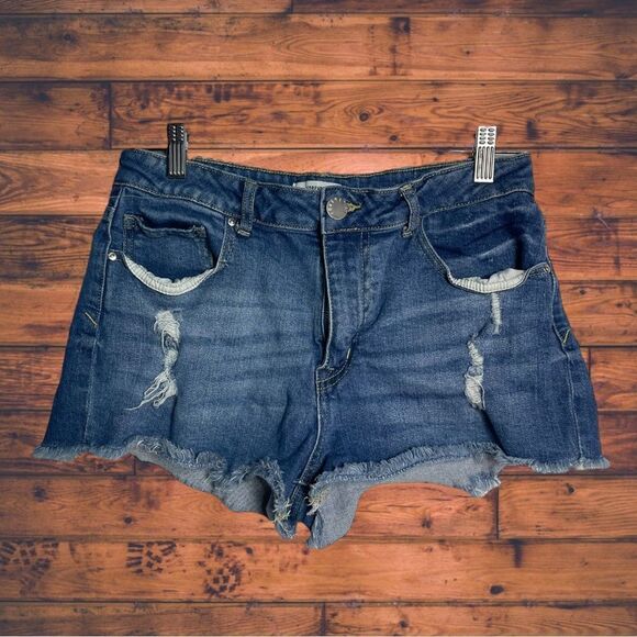 5 for $25🔥Forever 21 Raw Hem Denim Shorts Size 30 - Picture 1 of 5